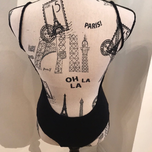 Backless black body suit - Picture 2 of 3